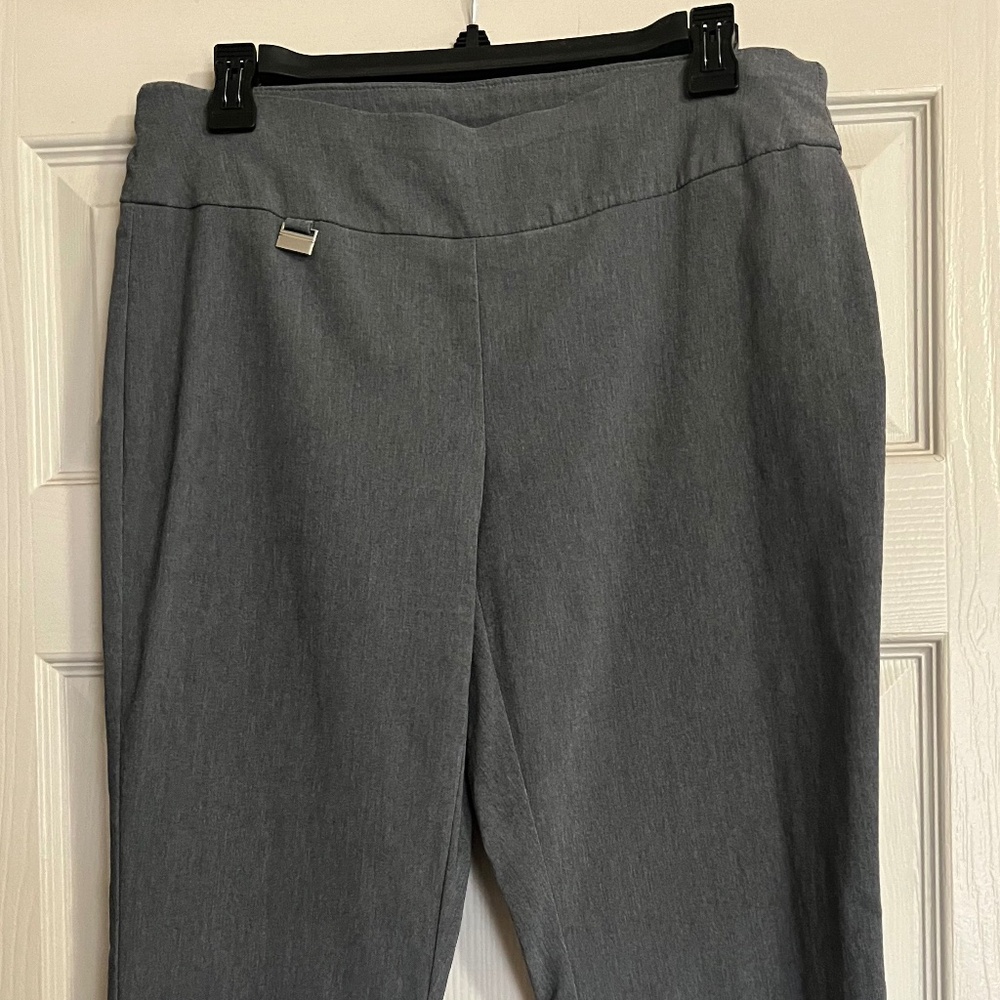 Dark gray cropped pants